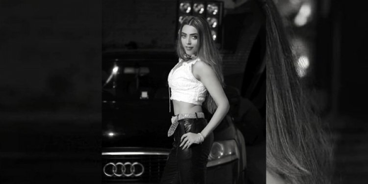 Zéna Kawr: The mesmerizing beauty and incredible musical talent, fascinating all with her euphonic sound.