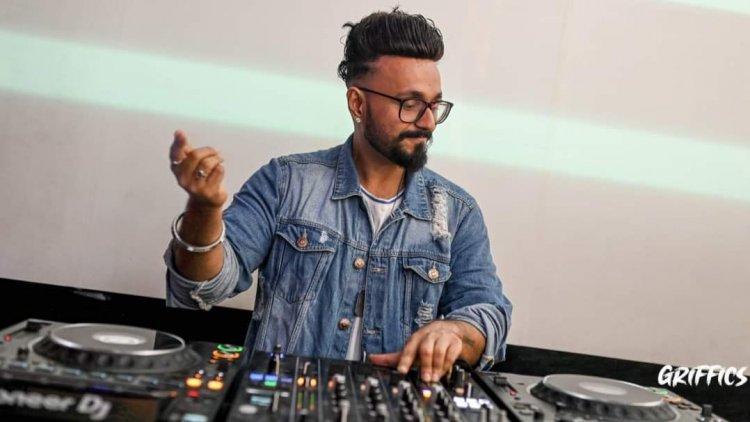 RITZZZE - I HAVE STILL NOT MADE IT. I RECENTLY GOT STOPPED AT A NIGHTCLUB FOR ENTRY