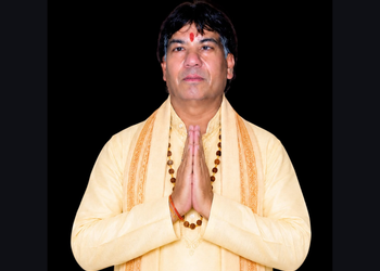 Pandit Sunil Kumar: A Vedic Astrologer Offering Personalized Kundli, Horoscope, Marriage & Vastu Guidance
