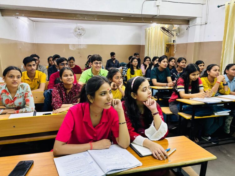 Lilha Education Centre Strengthens Commerce Coaching in Varanasi With Professional Exam Courses